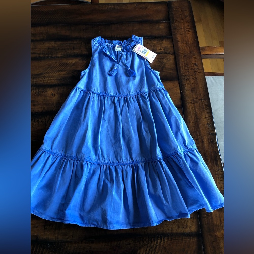 Vineyard Vines girls dress size Medium, never worn, new with tags